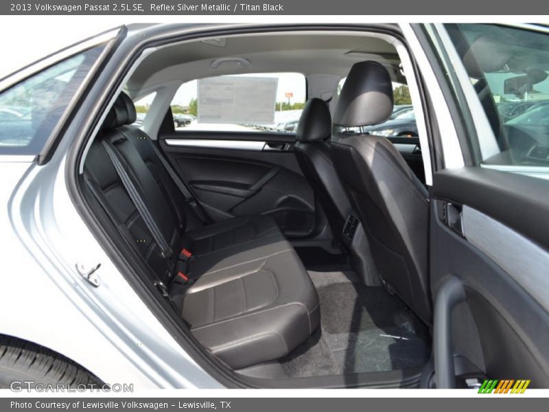 Reflex Silver Metallic / Titan Black 2013 Volkswagen Passat 2.5L SE