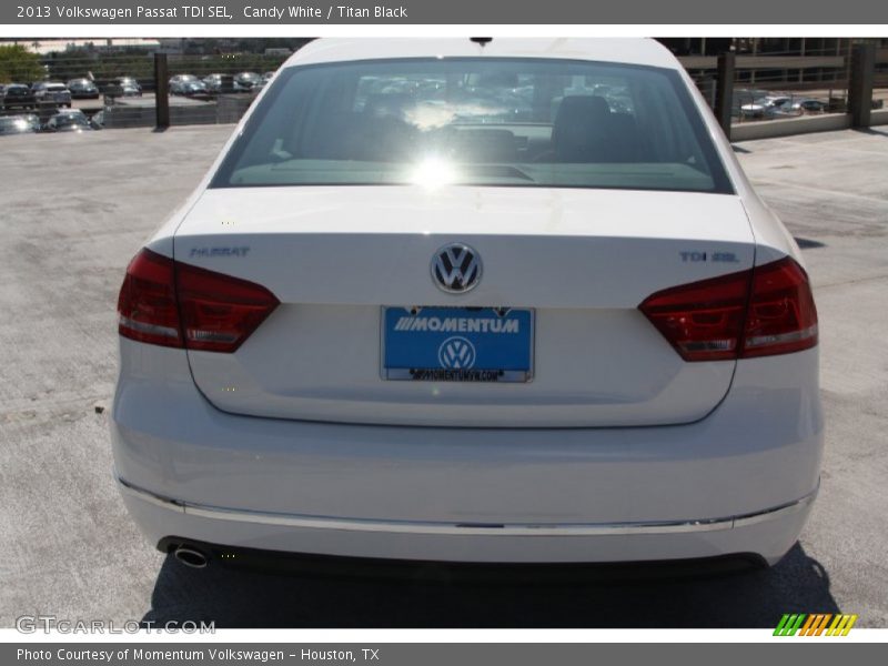 Candy White / Titan Black 2013 Volkswagen Passat TDI SEL