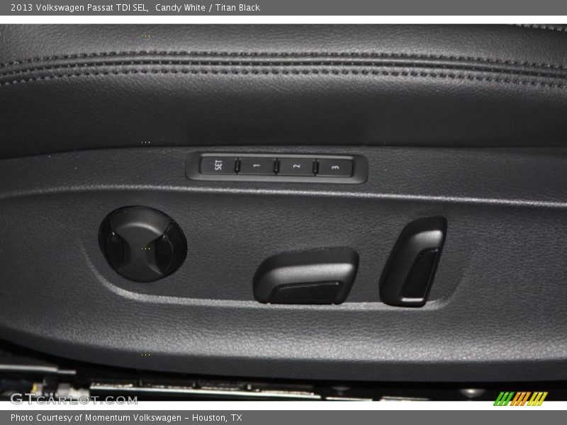 Candy White / Titan Black 2013 Volkswagen Passat TDI SEL