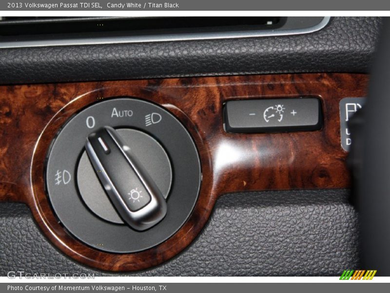 Candy White / Titan Black 2013 Volkswagen Passat TDI SEL