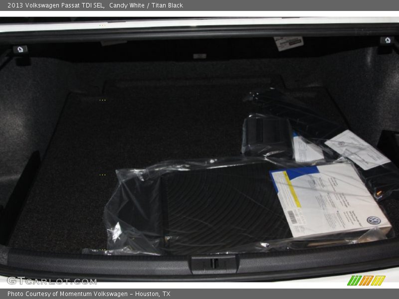 Candy White / Titan Black 2013 Volkswagen Passat TDI SEL