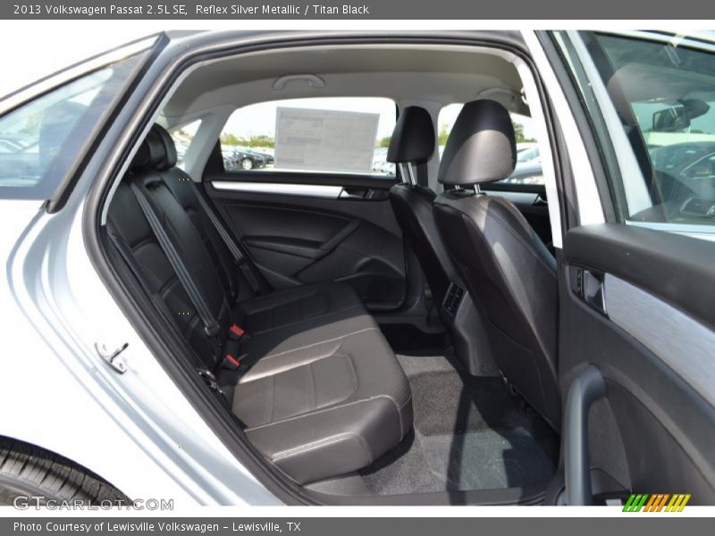 Reflex Silver Metallic / Titan Black 2013 Volkswagen Passat 2.5L SE