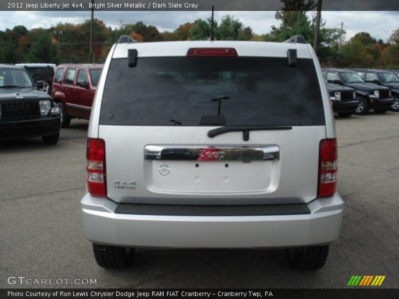 Bright Silver Metallic / Dark Slate Gray 2012 Jeep Liberty Jet 4x4