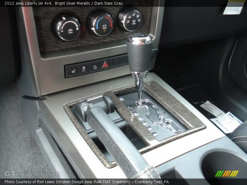 Bright Silver Metallic / Dark Slate Gray 2012 Jeep Liberty Jet 4x4