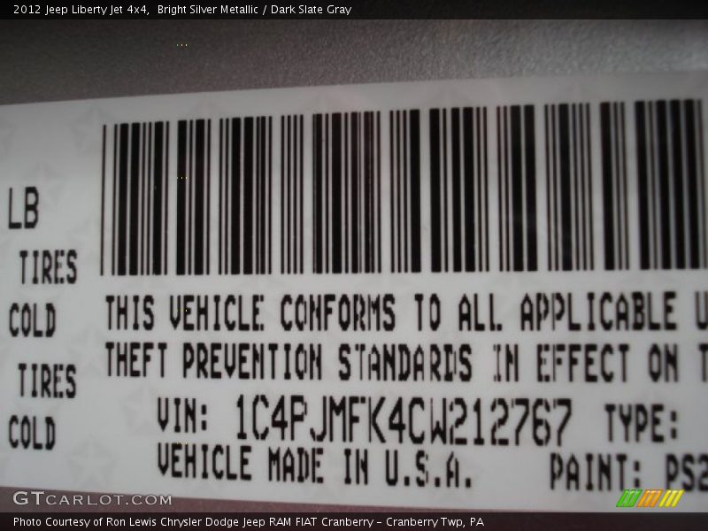 Bright Silver Metallic / Dark Slate Gray 2012 Jeep Liberty Jet 4x4