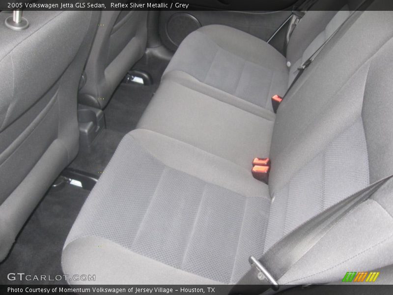 Reflex Silver Metallic / Grey 2005 Volkswagen Jetta GLS Sedan