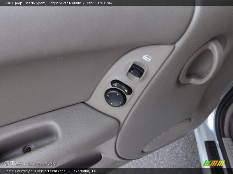 Bright Silver Metallic / Dark Slate Gray 2004 Jeep Liberty Sport