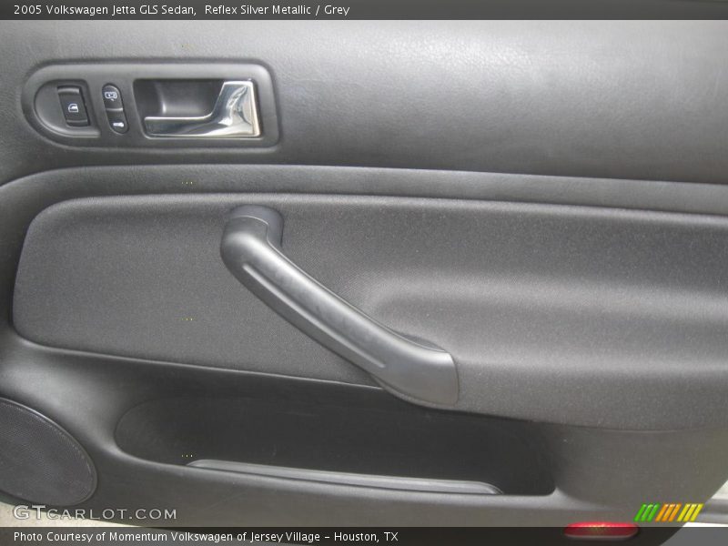 Reflex Silver Metallic / Grey 2005 Volkswagen Jetta GLS Sedan