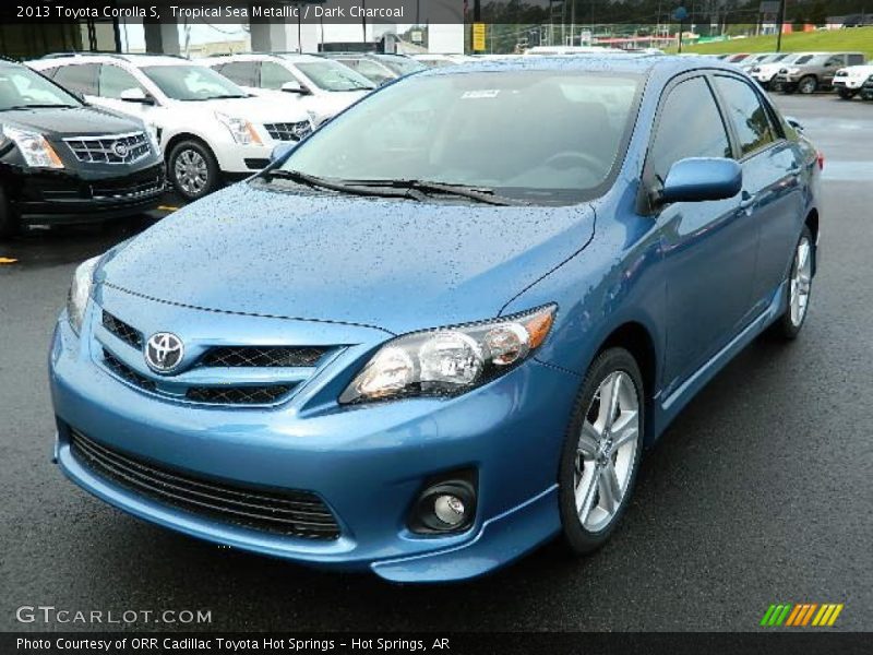 Front 3/4 View of 2013 Corolla S