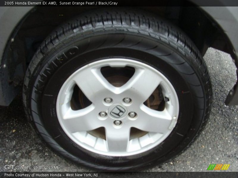  2005 Element EX AWD Wheel