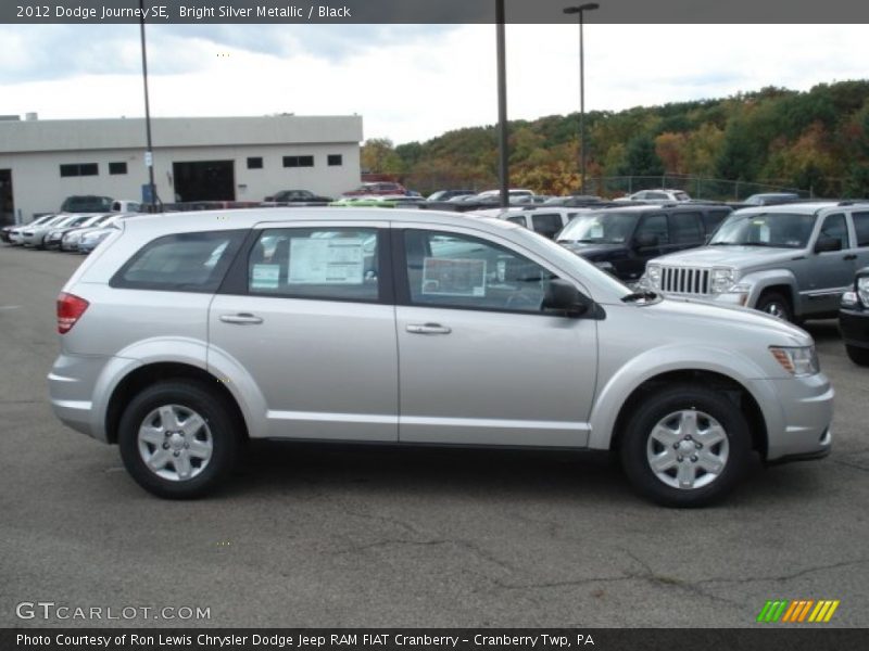 Bright Silver Metallic / Black 2012 Dodge Journey SE