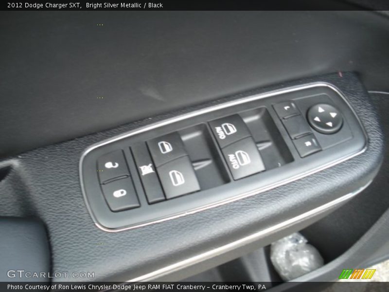 Bright Silver Metallic / Black 2012 Dodge Charger SXT