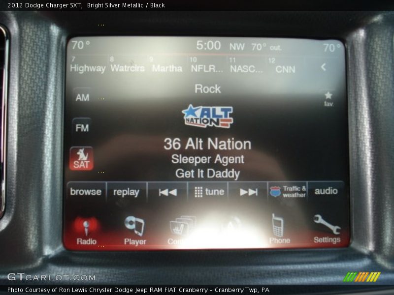 Bright Silver Metallic / Black 2012 Dodge Charger SXT