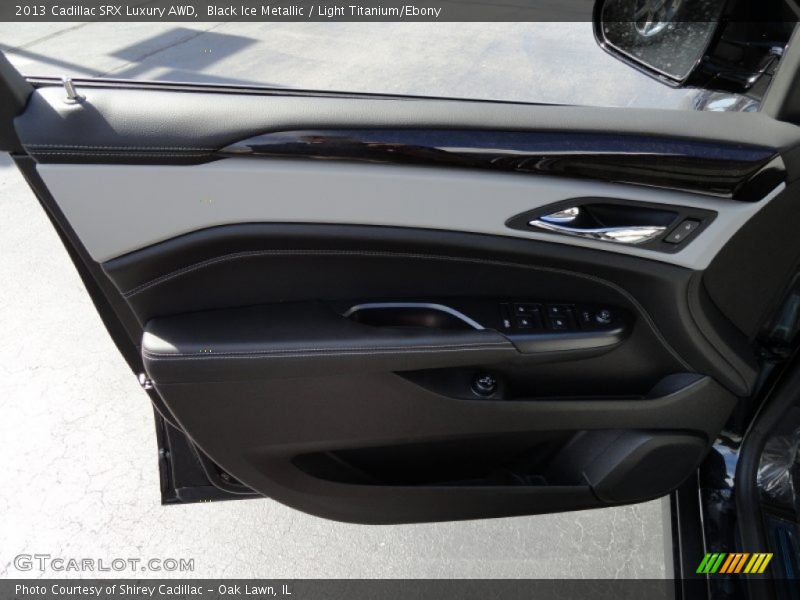 Black Ice Metallic / Light Titanium/Ebony 2013 Cadillac SRX Luxury AWD