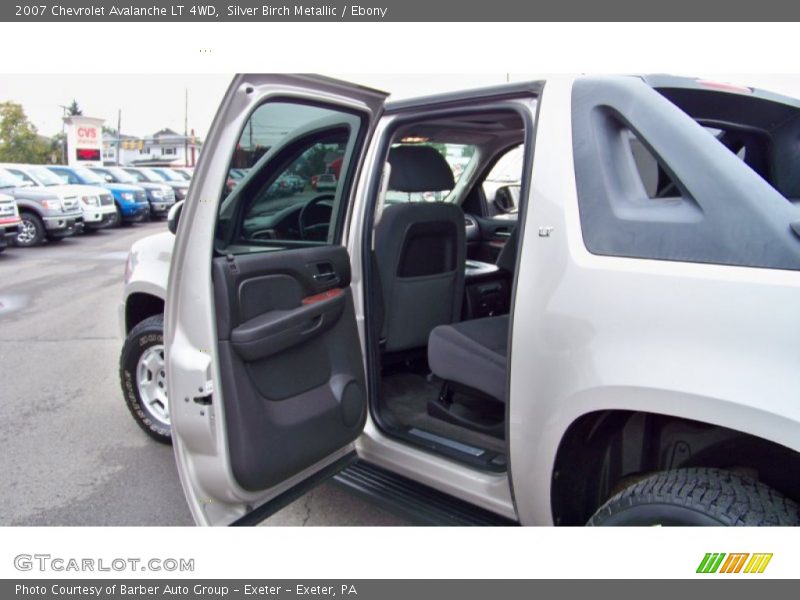 Silver Birch Metallic / Ebony 2007 Chevrolet Avalanche LT 4WD