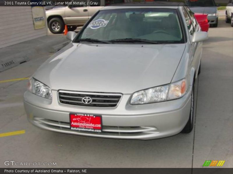 Lunar Mist Metallic / Gray 2001 Toyota Camry XLE V6