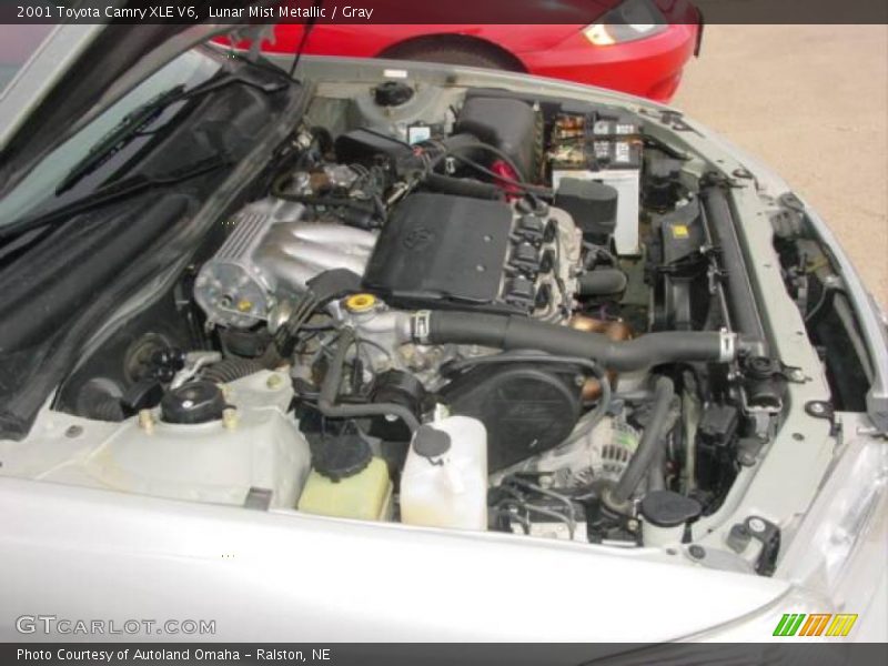 Lunar Mist Metallic / Gray 2001 Toyota Camry XLE V6