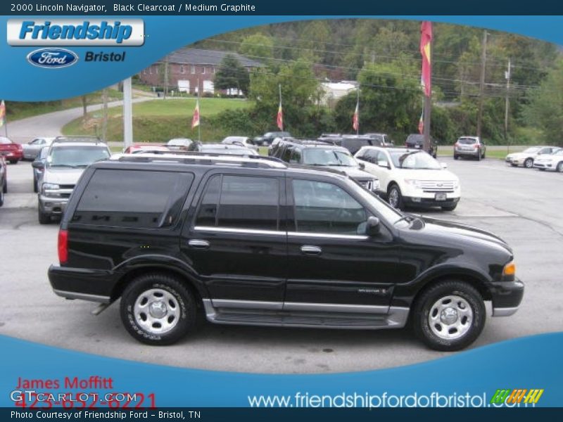Black Clearcoat / Medium Graphite 2000 Lincoln Navigator