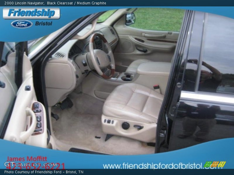 Black Clearcoat / Medium Graphite 2000 Lincoln Navigator