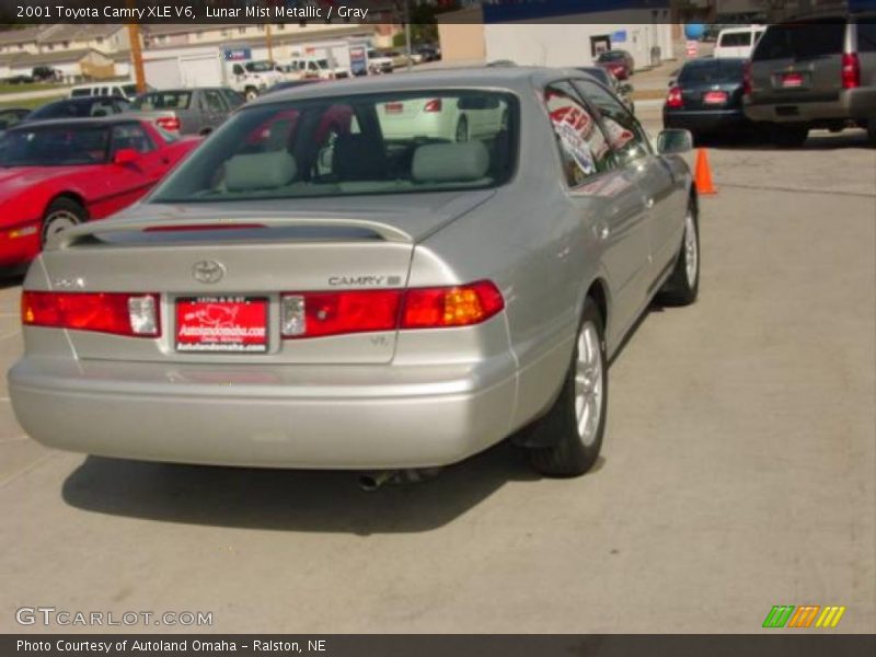 Lunar Mist Metallic / Gray 2001 Toyota Camry XLE V6