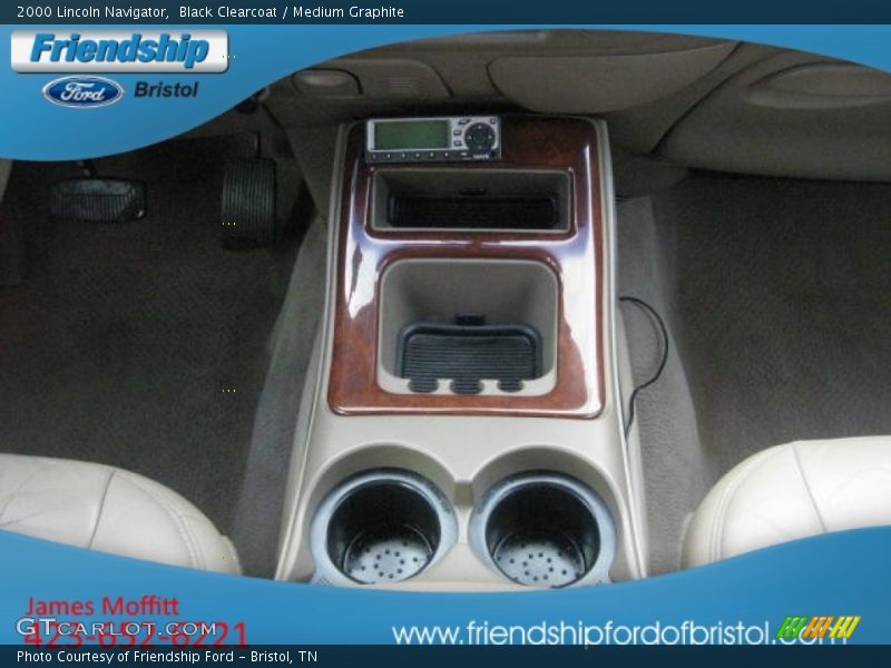 Black Clearcoat / Medium Graphite 2000 Lincoln Navigator