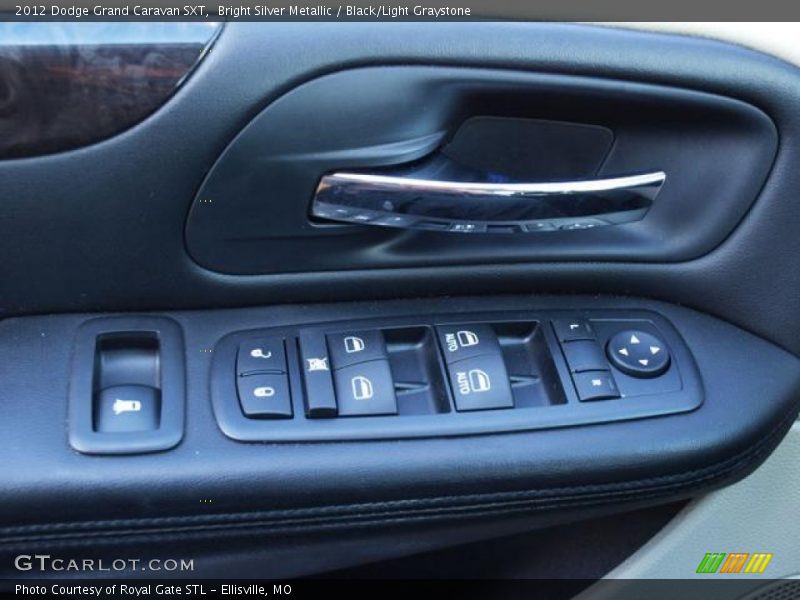 Bright Silver Metallic / Black/Light Graystone 2012 Dodge Grand Caravan SXT