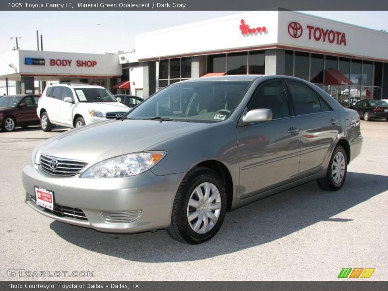 Mineral Green Opalescent / Dark Gray 2005 Toyota Camry LE