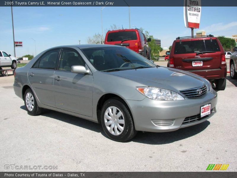 Mineral Green Opalescent / Dark Gray 2005 Toyota Camry LE
