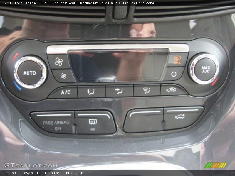 Controls of 2013 Escape SEL 2.0L EcoBoost 4WD