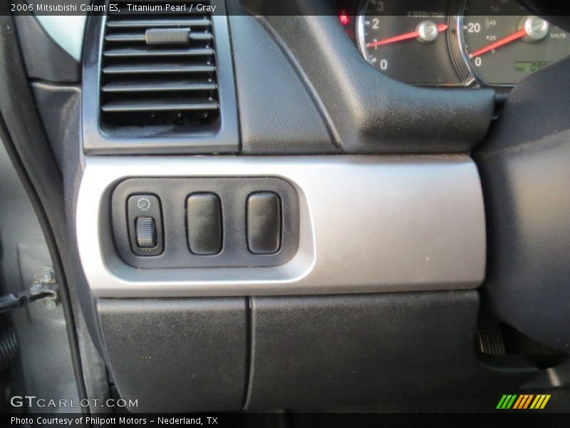 Titanium Pearl / Gray 2006 Mitsubishi Galant ES