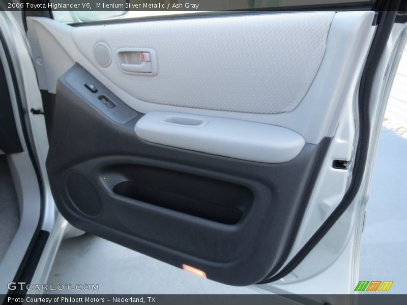 Millenium Silver Metallic / Ash Gray 2006 Toyota Highlander V6