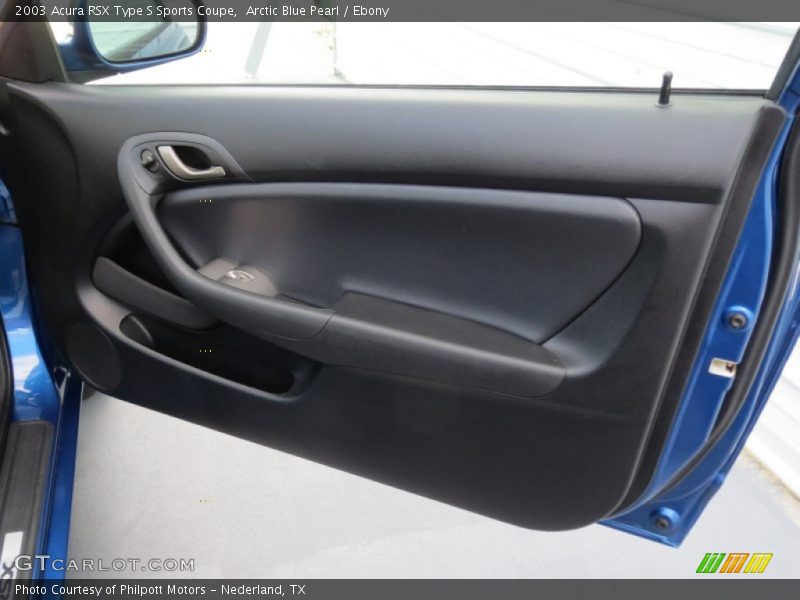 Door Panel of 2003 RSX Type S Sports Coupe