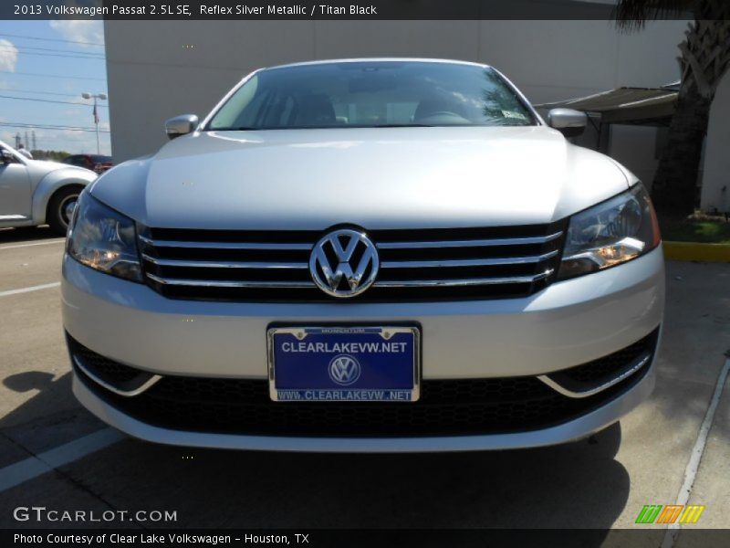 Reflex Silver Metallic / Titan Black 2013 Volkswagen Passat 2.5L SE