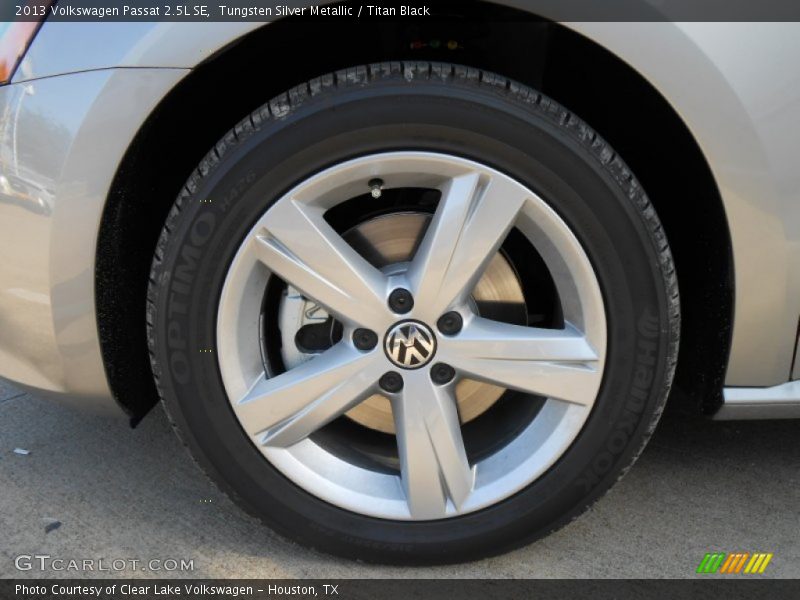 Tungsten Silver Metallic / Titan Black 2013 Volkswagen Passat 2.5L SE