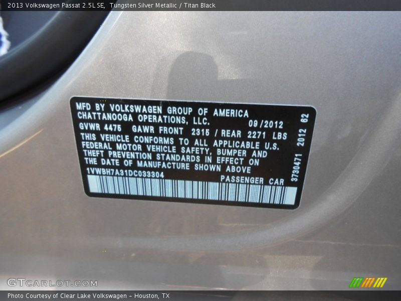 Tungsten Silver Metallic / Titan Black 2013 Volkswagen Passat 2.5L SE