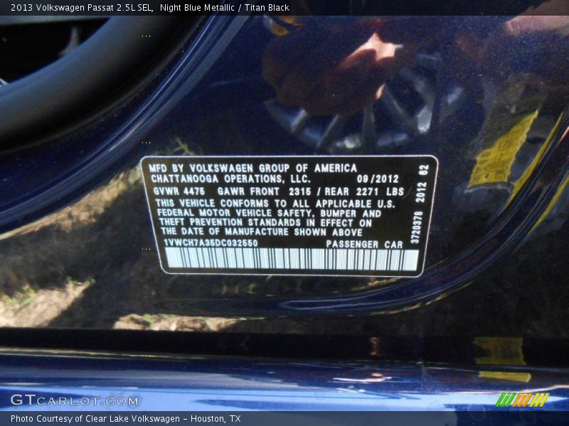 Night Blue Metallic / Titan Black 2013 Volkswagen Passat 2.5L SEL