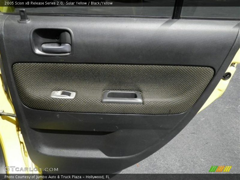 Door Panel of 2005 xB Release Series 2.0