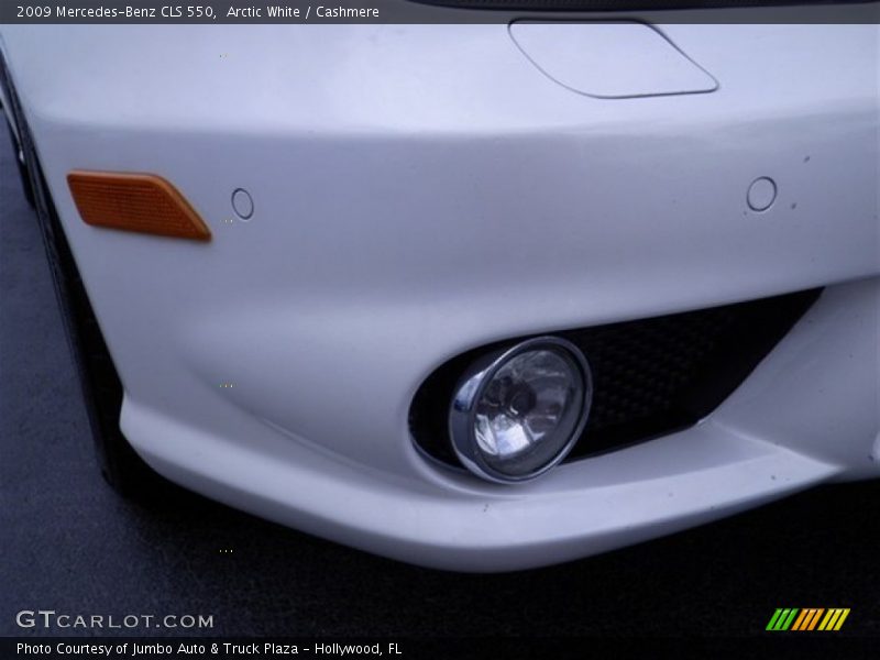 Arctic White / Cashmere 2009 Mercedes-Benz CLS 550