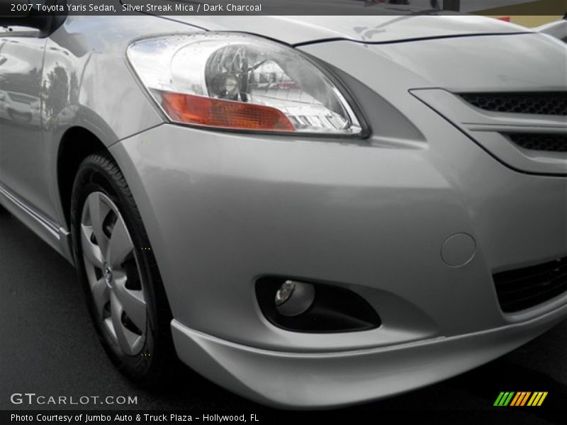 Silver Streak Mica / Dark Charcoal 2007 Toyota Yaris Sedan