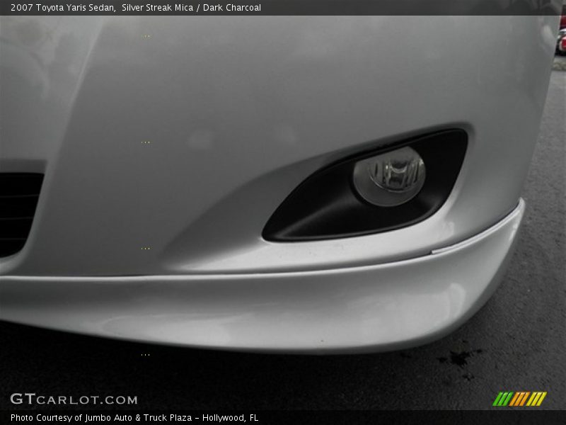 Silver Streak Mica / Dark Charcoal 2007 Toyota Yaris Sedan