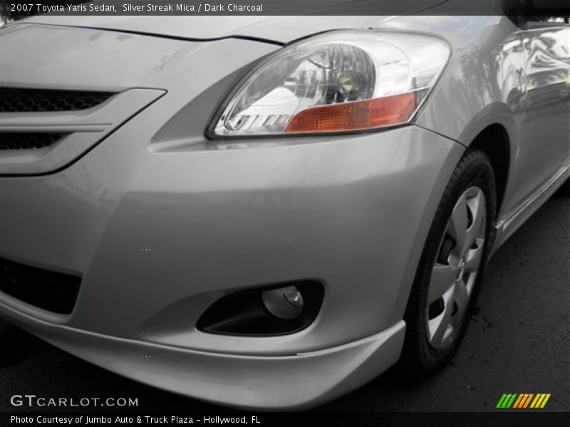 Silver Streak Mica / Dark Charcoal 2007 Toyota Yaris Sedan