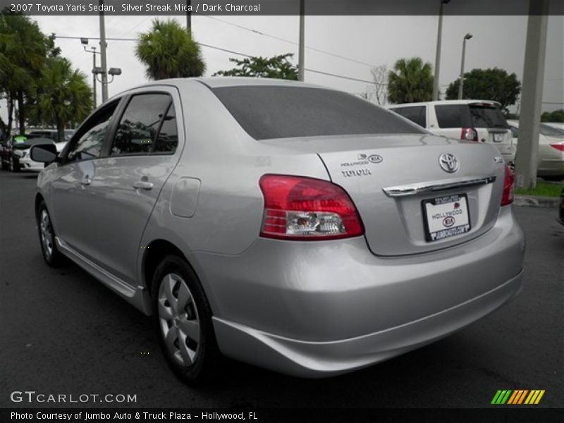 Silver Streak Mica / Dark Charcoal 2007 Toyota Yaris Sedan