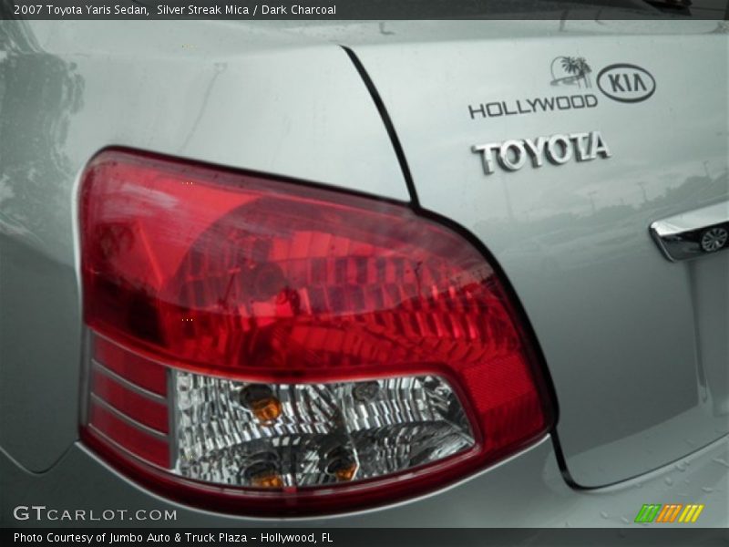 Silver Streak Mica / Dark Charcoal 2007 Toyota Yaris Sedan