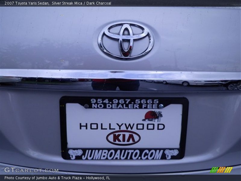 Silver Streak Mica / Dark Charcoal 2007 Toyota Yaris Sedan
