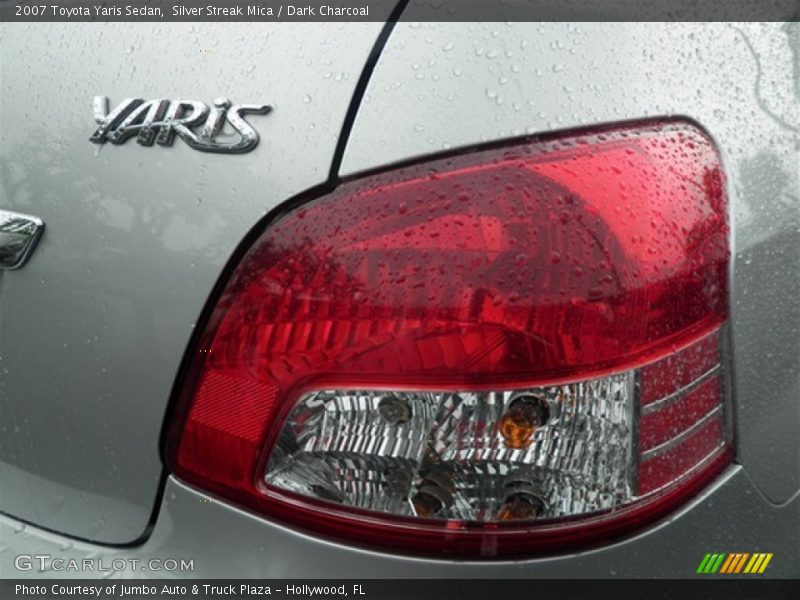 Silver Streak Mica / Dark Charcoal 2007 Toyota Yaris Sedan