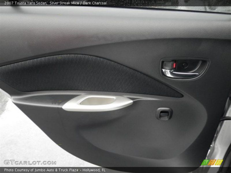 Silver Streak Mica / Dark Charcoal 2007 Toyota Yaris Sedan