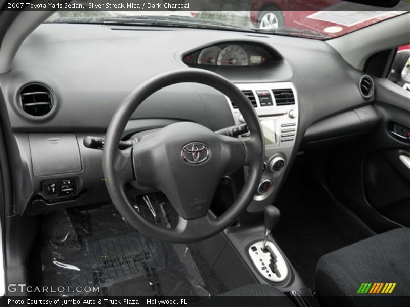 Silver Streak Mica / Dark Charcoal 2007 Toyota Yaris Sedan