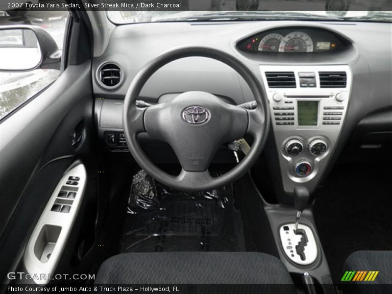 Silver Streak Mica / Dark Charcoal 2007 Toyota Yaris Sedan