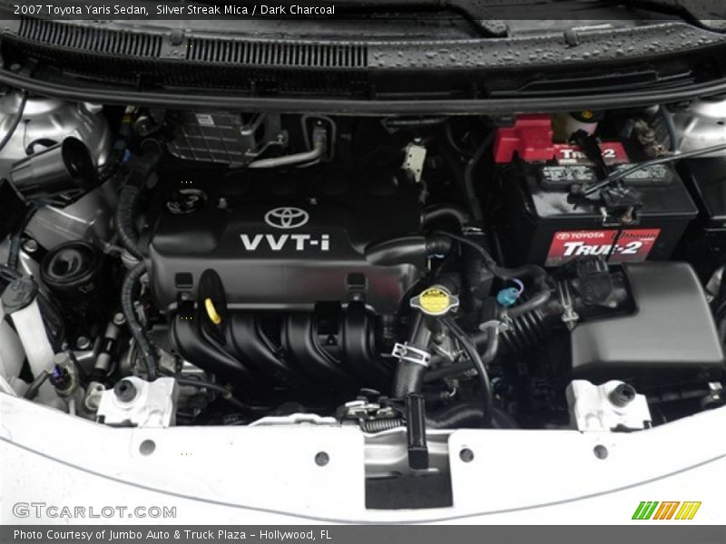 Silver Streak Mica / Dark Charcoal 2007 Toyota Yaris Sedan