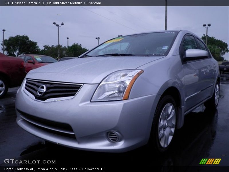 Brilliant Silver Metallic / Charcoal 2011 Nissan Sentra 2.0